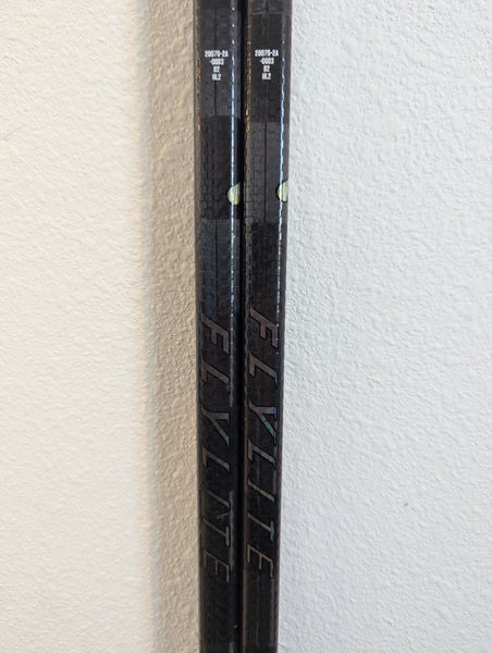 Bauer VAPOR HYPERLITE2 Hockey Stick Right P92M 82 flex SENIOR D1 Pro Stock 2 PACK Dressed as FLYLITE