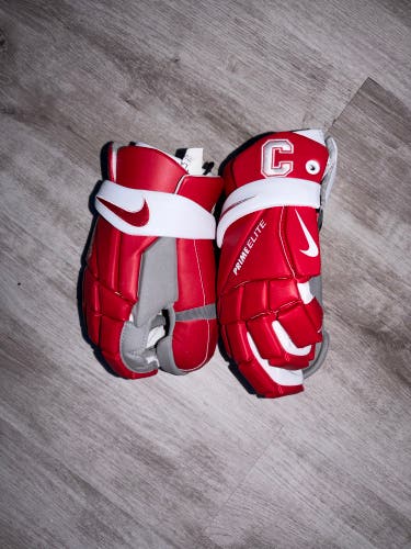 Cornell Nike Vapor Pro Lacrosse Gloves
