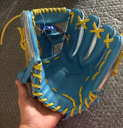 Mizuno RH Infield Baseball Glove 11.5" (New)