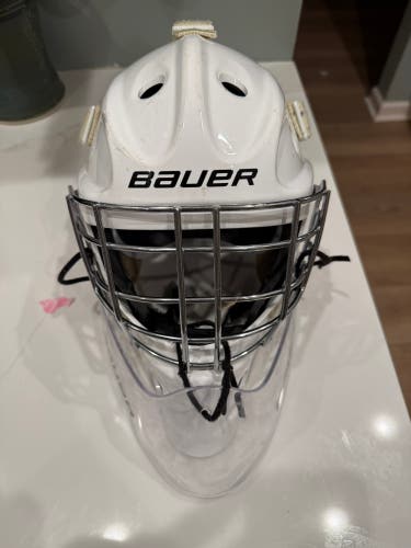 Junior Medium 2023 Bauer 930 Goalie Mask (Used)