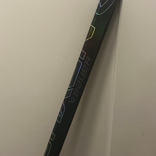 Senior Bauer Nexus Tracer Right Handed Hockey Stick P28 65 Flex (New)