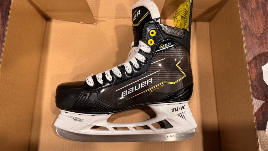 Black/Yellow 2024 Bauer Supreme M30 Hockey Skates Extra Wide Width 8.5 (Used)