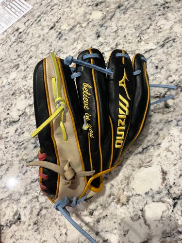 Mizuno Classic RH Infield Softball Glove 11.5" restrung