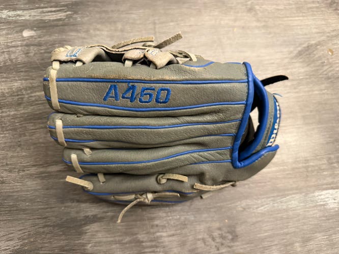 Wilson A450 RH Baseball Glove 10.75" (Used)