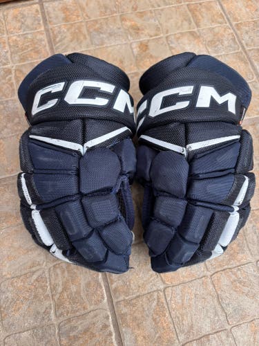 CCM JetSpeed FT8 Gloves 12" (Used)