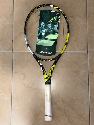 NEW Babolat Pure Aero Lite 4 3/8 (Unstrung)