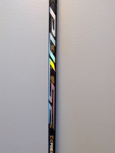 Senior Bauer Pulse Right Handed Hockey Stick P28 87 Flex (New) Silver