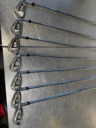 Men's Callaway Rogue X Right Handed Iron Set 7 Pieces (Used)
