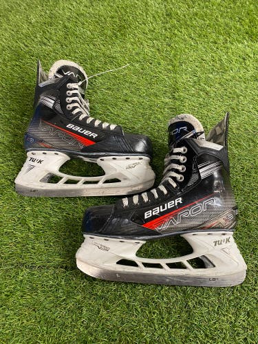 Senior Bauer Vapor X3 Hockey Skates Regular Width 7 (Used)