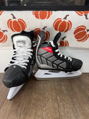 Black {Blank} Hockey Skates 13 (Used)
