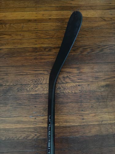Senior CCM Ribcor Trigger 10 Pro Right Handed Hockey Stick P29 85 Flex (New)