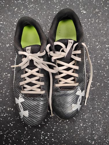 Used Under Armour BLUR Adult FB Cleats Black Senior 7 11849-S000044570