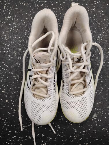 Used New Balance LAX Cleats Boys White Junior 02 11849-S000044557