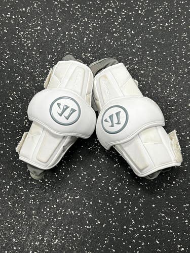 Used Warrior BURN PRO Lacrosse Arm Pads/Guards White MD 11849-S000044535