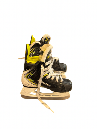 Used Bauer VAPOR FLY40 Youth Hockey Skate Youth 11.5 11682-S000139840