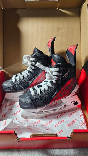 2024 CCM JetSpeed FT6 Pro Hockey Skates Regular Width Size 3.5 (Used)