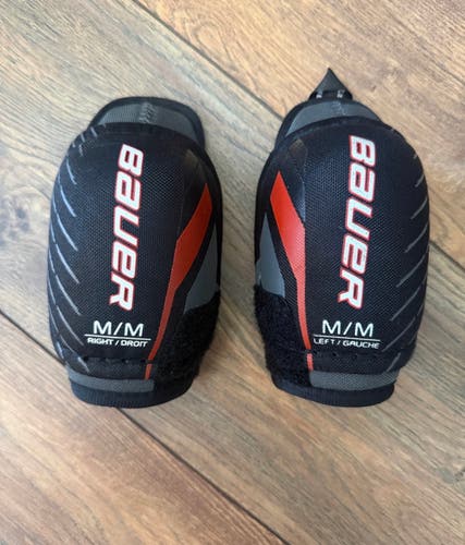 Youth Medium Bauer Lil Sport Elbow Pads (Used)