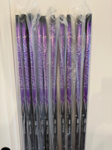 Senior Bauer Vapor Flylite Right Handed Hockey Stick P28 77 Flex (New)