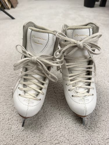 Jackson Premiere Girls Figure Ice Skates Size 2 - Ultima Aspire XP Blade, EUC