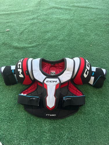 CCM JetSpeed FT680 Shoulder Pads (Used) | Junior Large