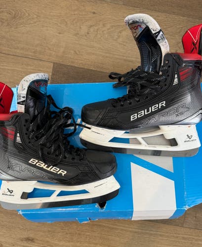 Bauer Vapor X5 Pro with FlyTi premium runner FIT 1