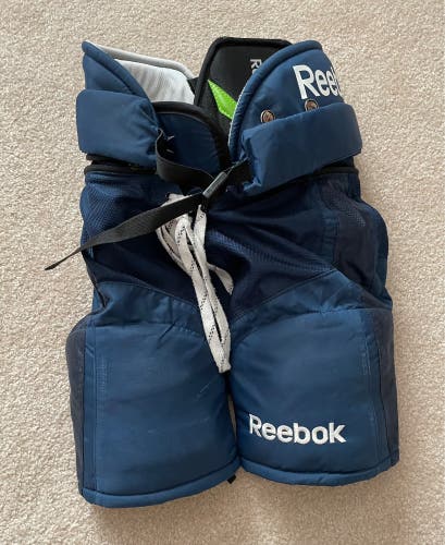 Junior Medium Reebok 16K Hockey Pants (Used)