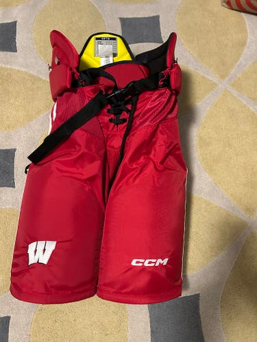 NEW University of Wisconsin CCM HPTK Pro Stock Hockey Pants Senior Medium +1