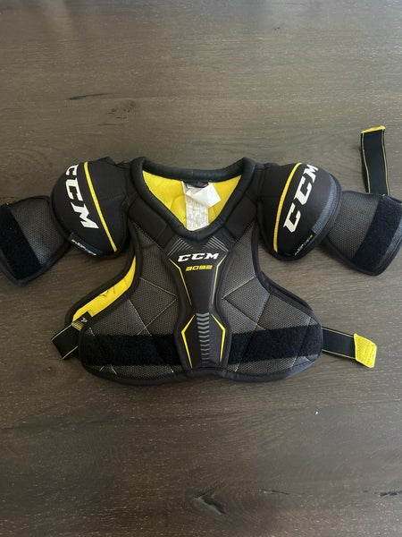 Men's Small Junior CCM Tacks 3092 Shoulder Pads (Used)