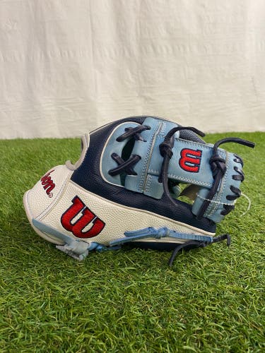 Wilson A2000 RH Baseball Glove 11.25"