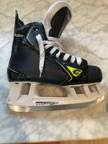 Graf PeakSpeed PK3900 Hockey Skates Regular Width Size 4.5 (Used)