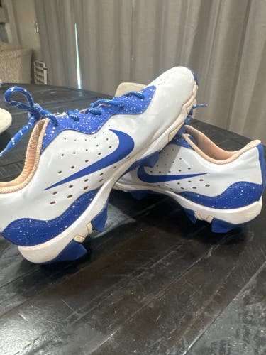 Blue Men's Size M 8.0 (W 9.0) Youth Nike FastFlex Low Top Molded Cleats (Used)
