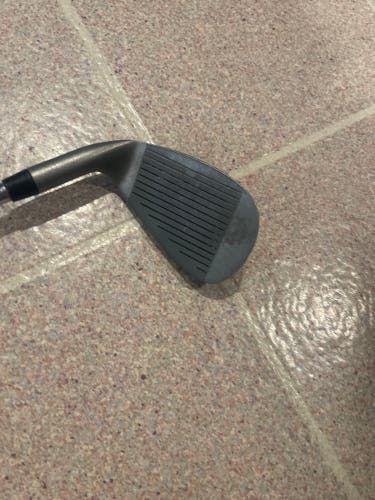 Men's Wilson Tungsten Matrix Pitching Wedge Right Handed Wedge (Used)
