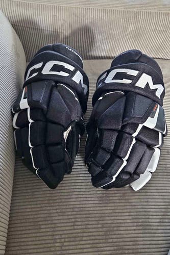 CCM Tacks XF Gloves (Used, like new)