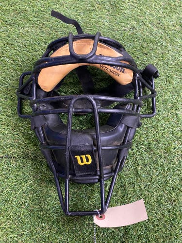 Adult Wilson. WTA3009X Catcher's Mask (Used)