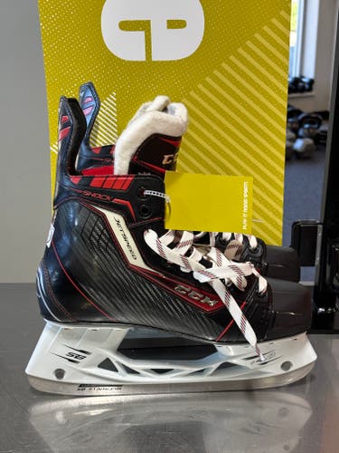 CCM JetSpeed Shock Hockey Skates 8.5 (Used)