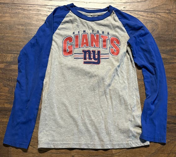 NFL New York Giants Medium Boys long sleeve T-Shirt (Used)