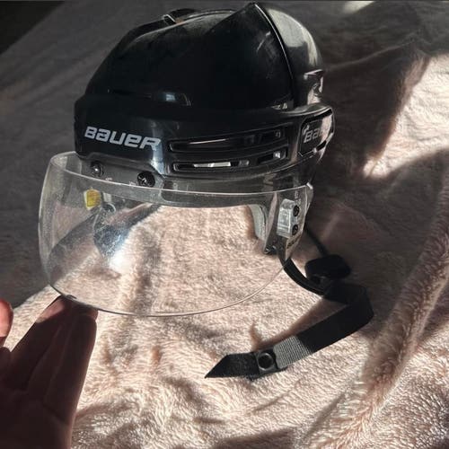Small Bauer Re-Akt 75 Helmet with Bauer Visor