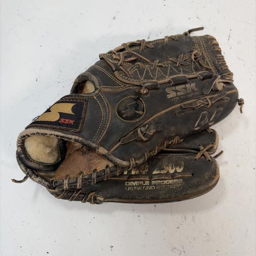 SSK Pro 2500 Basebal Glove, RHT, 12"