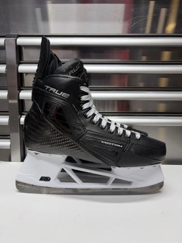 True Custom SVH Pro Skate Size 8 Regular Width 280mm (Like New) NHL Prostock
