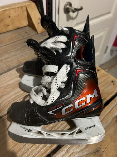 2025 CCM JetSpeed FT890 Hockey Skates Regular Width 11 (Used)Youth