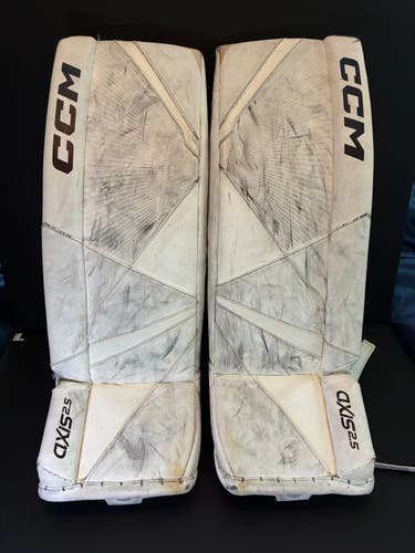 28" CCM Axis A2.5 Goalie Leg Pads (Used)