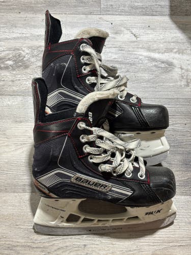 Bauer Vapor X400 Hockey Skates Size 2.5 (Used)