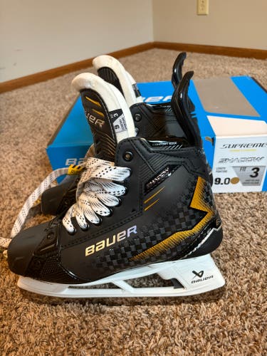 Bauer Supreme Shadow SR Hockey Skates 9.0 Fit 3 (New with Flaws) Black/Gold