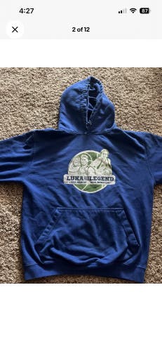 Blue Men's Small Adidas Dallas Mavericks Sweatshirt and Beanie (Used)
