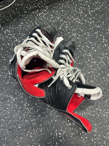 Bauer Vapor X350 Hockey Skates Size 2 (Used)