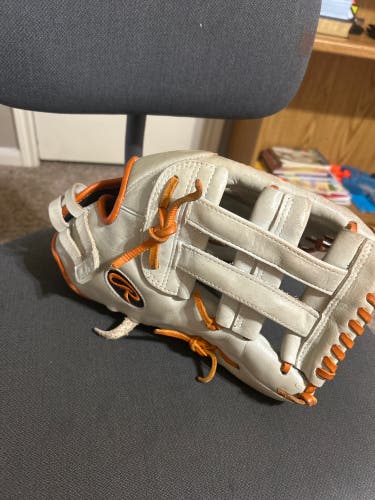 Rawlings Gg elite RH Outfield Softball Glove 13" (Used)