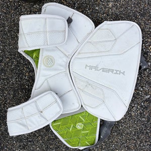 Large Adult Maverik M5 Shoulder Pads (Used)
