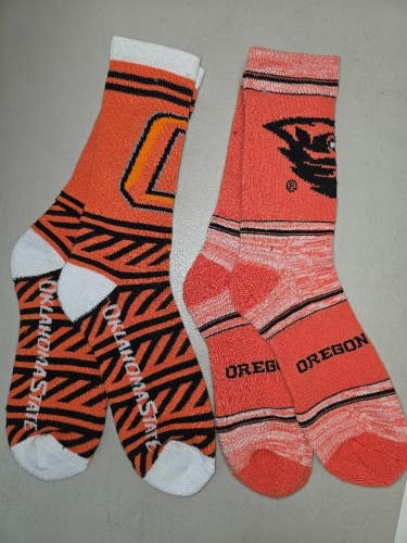 ST1 NCAA OKLAHOMA ST COWBOYS Crew Socks Lot of 2 Pair LARGE New