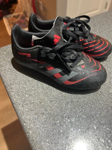 Unisex 11K (Little Kids) Adidas Cleats (Used)