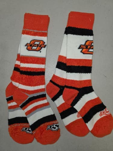 ST10 NCAA OKLAHOMA ST COWBOYS Crew Socks Lot of 2 Pair MEDIUM New